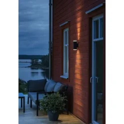 Antares vägglykta upp och ned, svart