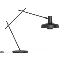 Arigato bordslampa, svart