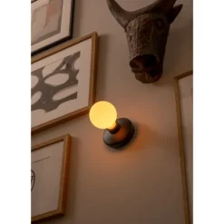 Bee vägglampa, svart/vit