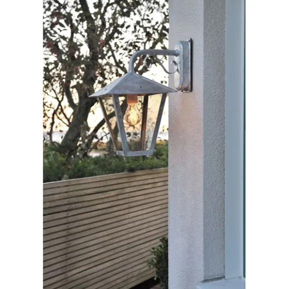 Benu vägglykta ned galvaniserad