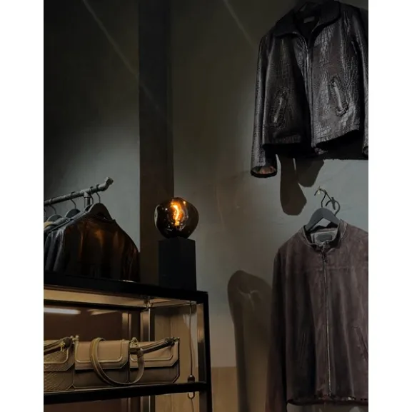 Bordlampa Glöd Svart Granit och munblåst glas