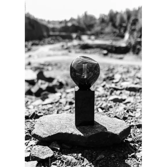 Bordlampa Glöd Svart Granit och munblåst glas
