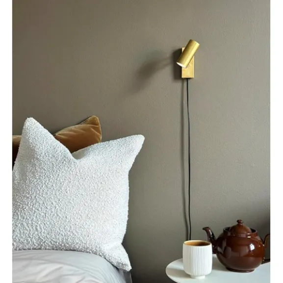Cato vägglampa Borstad rå mässing