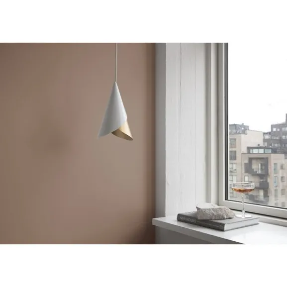 Cornet taklampa, vit/mässing
