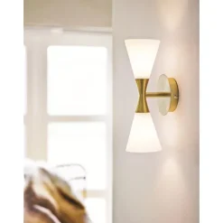 Harlekin vägglampa Duo mässing E14