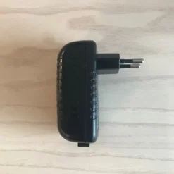 Horisontal plug-in driver LED 230V/12VDC 16W svart