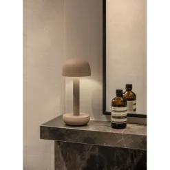 Humble Two Bordslampa, beige