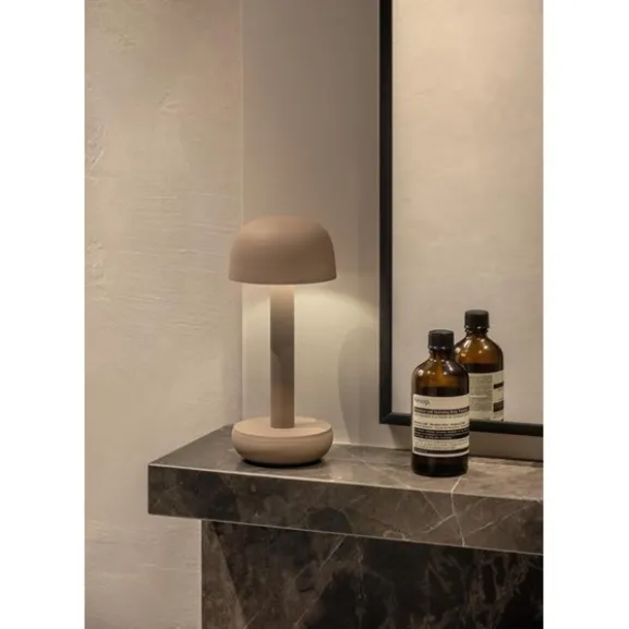 Humble Two Bordslampa, beige