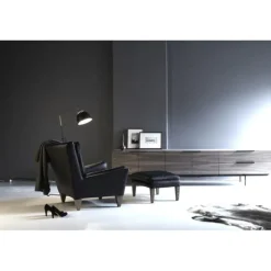 Lean golvlampa, vitstruktur/råmässing 130cm