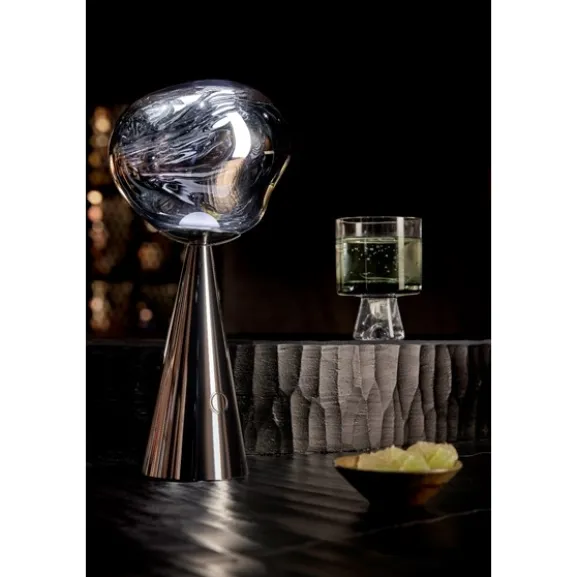 Melt portabel bordslampa silver LED