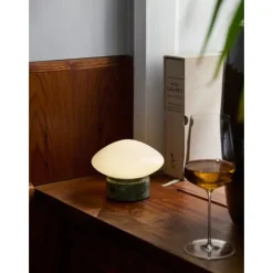 Mist Portabel bordslampa AP21 Grigio Caldo base Opal Glass