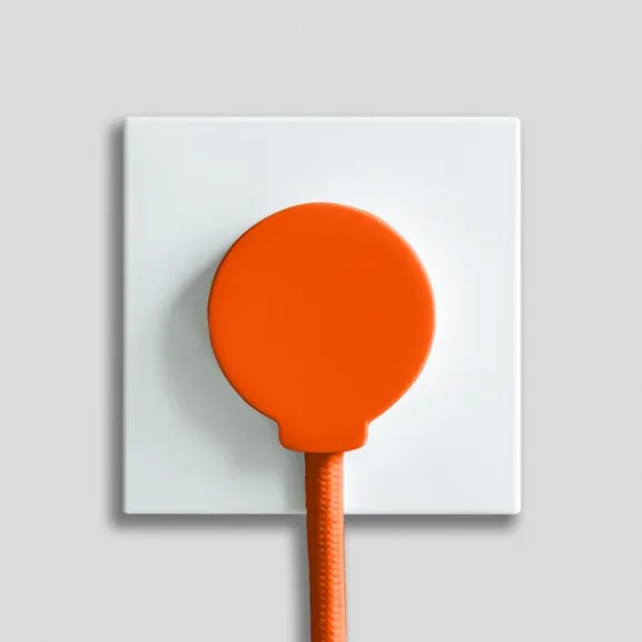 Orange väggkontakt, sidoingång, jordad