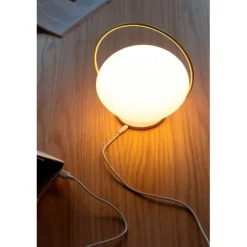 Orbit Portabel Bordslampa, vit/mässing