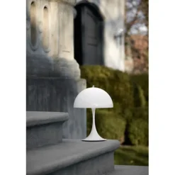 Panthella 250 portabelbordslampa, opal