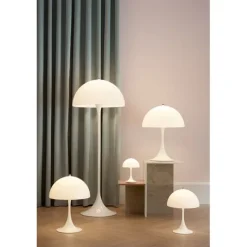 Panthella bordslampa 320 opalvit