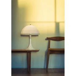 Panthella Bordslampa, Vit opal