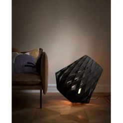 Pilke Signature 64 golvlampa, svart