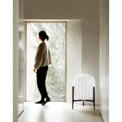 Prisma golvlampa Dark ash / White