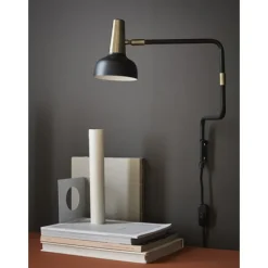 Ray vägglampa, svart/mässing 57cm