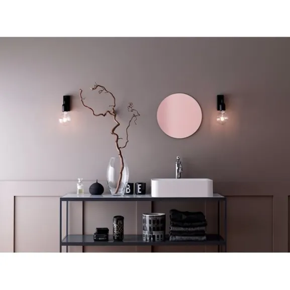 Regal vägglampa 1 IP44 flat svart