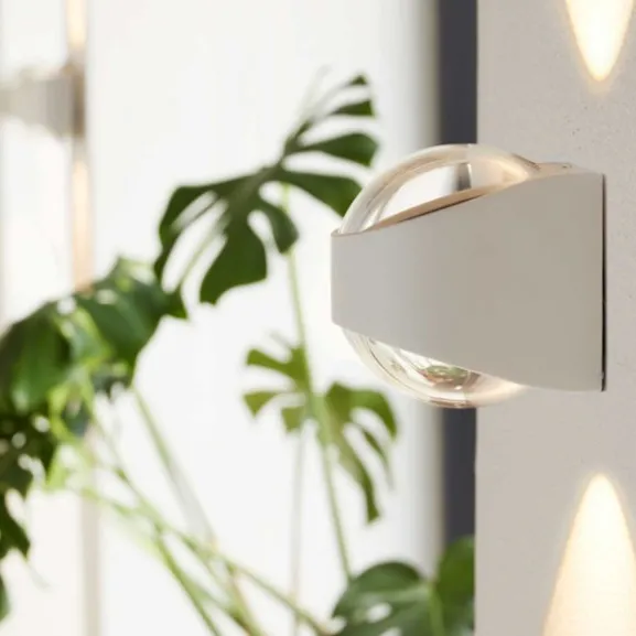 Saga Vit IP65 Vägglampa