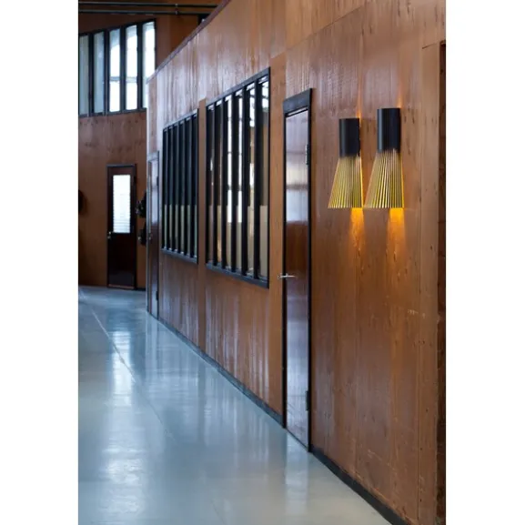 Secto vägglampa, svart 45cm