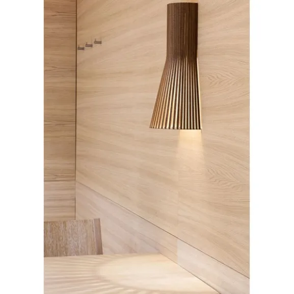 Secto vägglampa, valnöt 45cm