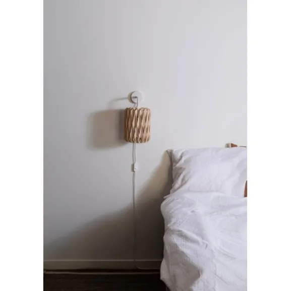 Signature 18 Vägglampa Björk