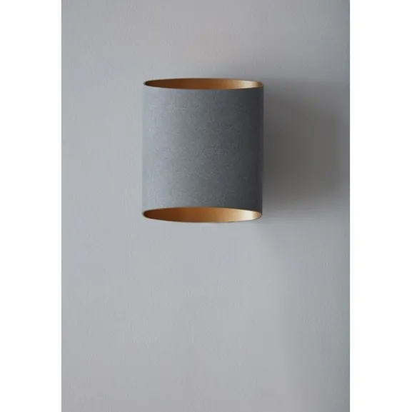 Sinne G9 vägglampa, betongstruktur/mässing