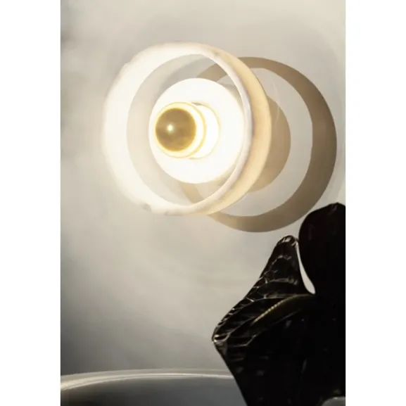 Stone vägglampa LED, vit marmor/mässing