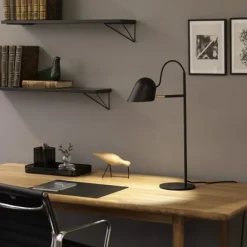 Streck bordslampa, vit/mässing