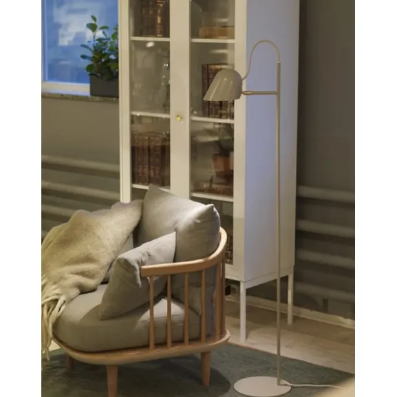 Streck golvlampa, svart/mässing
