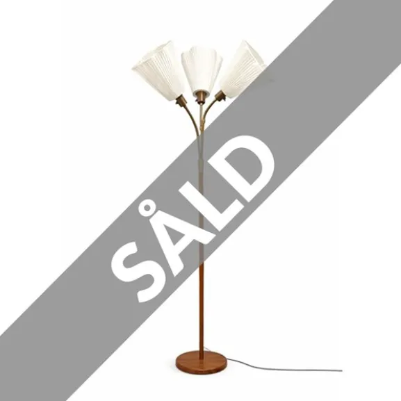 Trio Pleat Golvlampa – Mässing & Trä