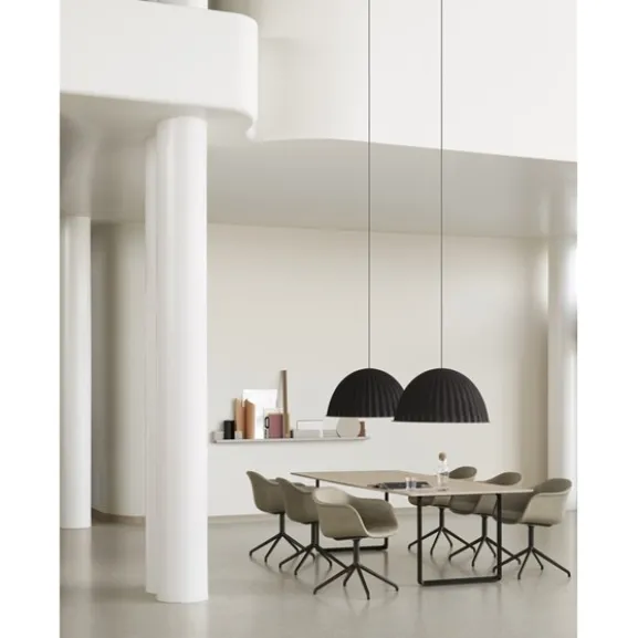 Under the bell pendel, svart 82cm