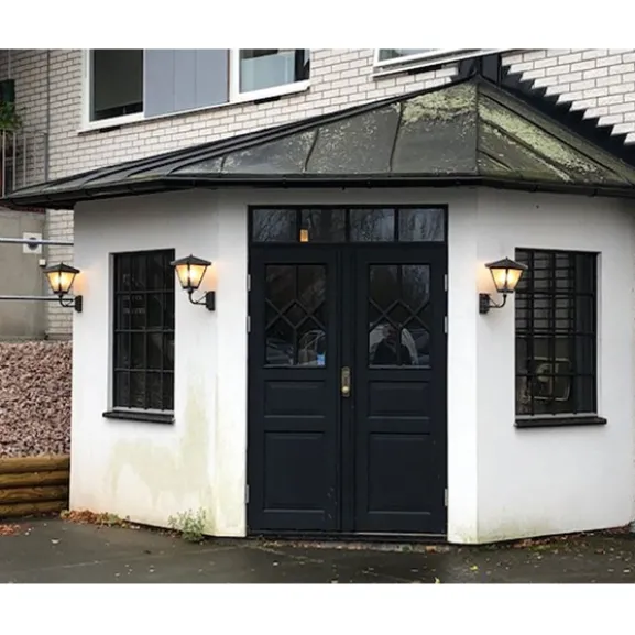 Vägglykta Gustav upp svart/fönsterglas