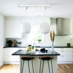 Vrida Duo lamparm, vit 118cm